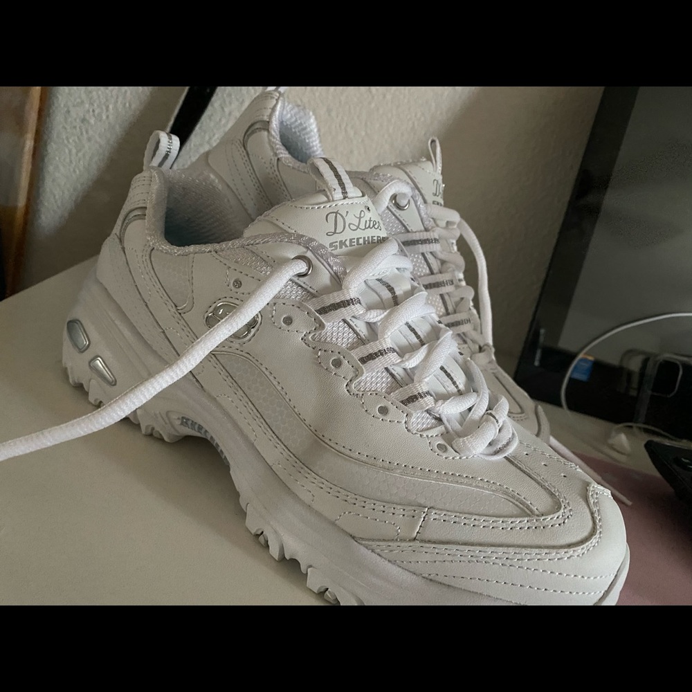 BRAND NEW White Skechers Sneakers